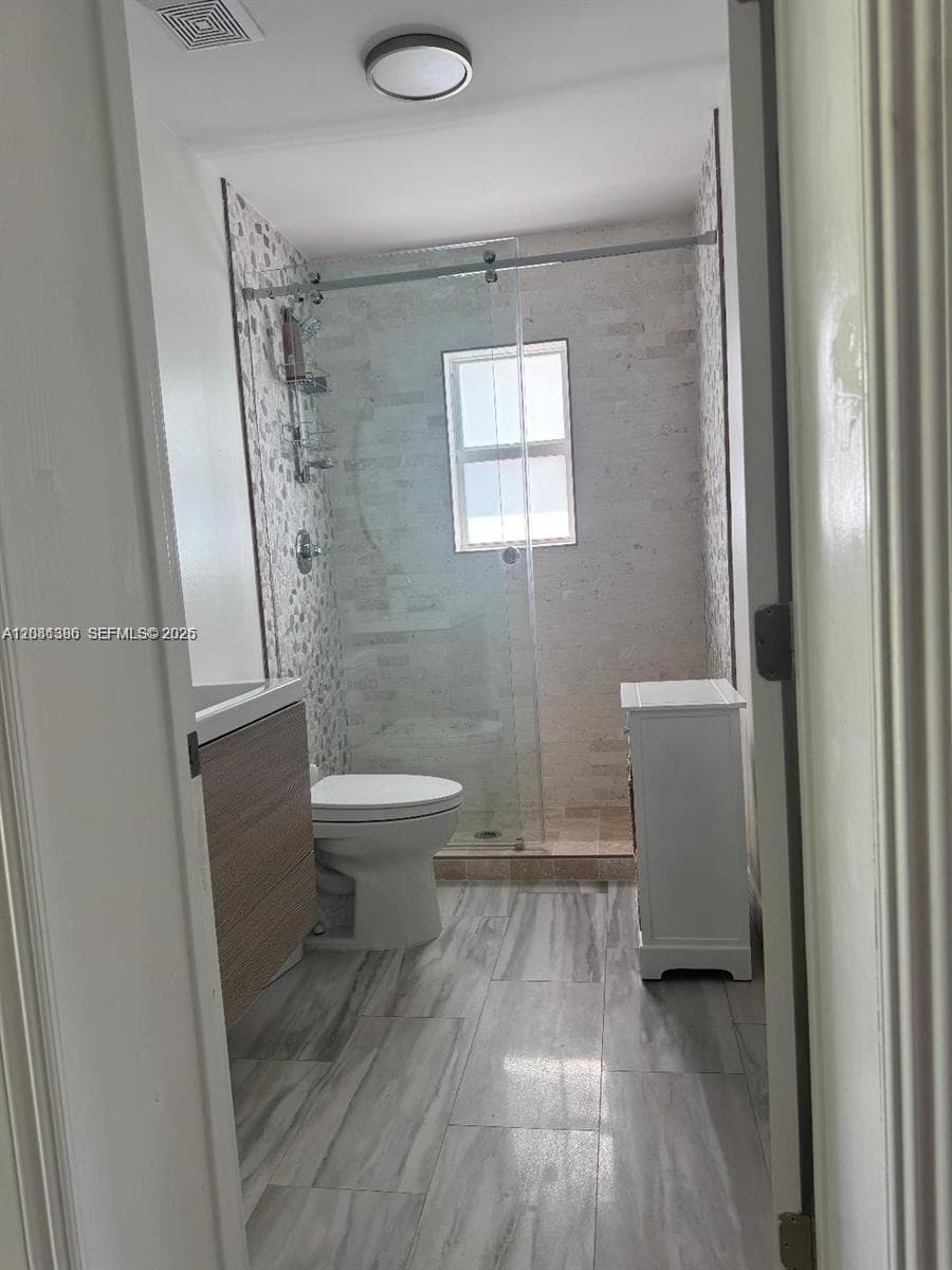 2710 Grant St photo 16