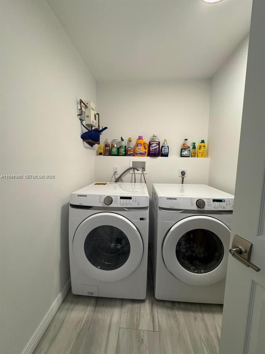 2710 Grant St photo 20
