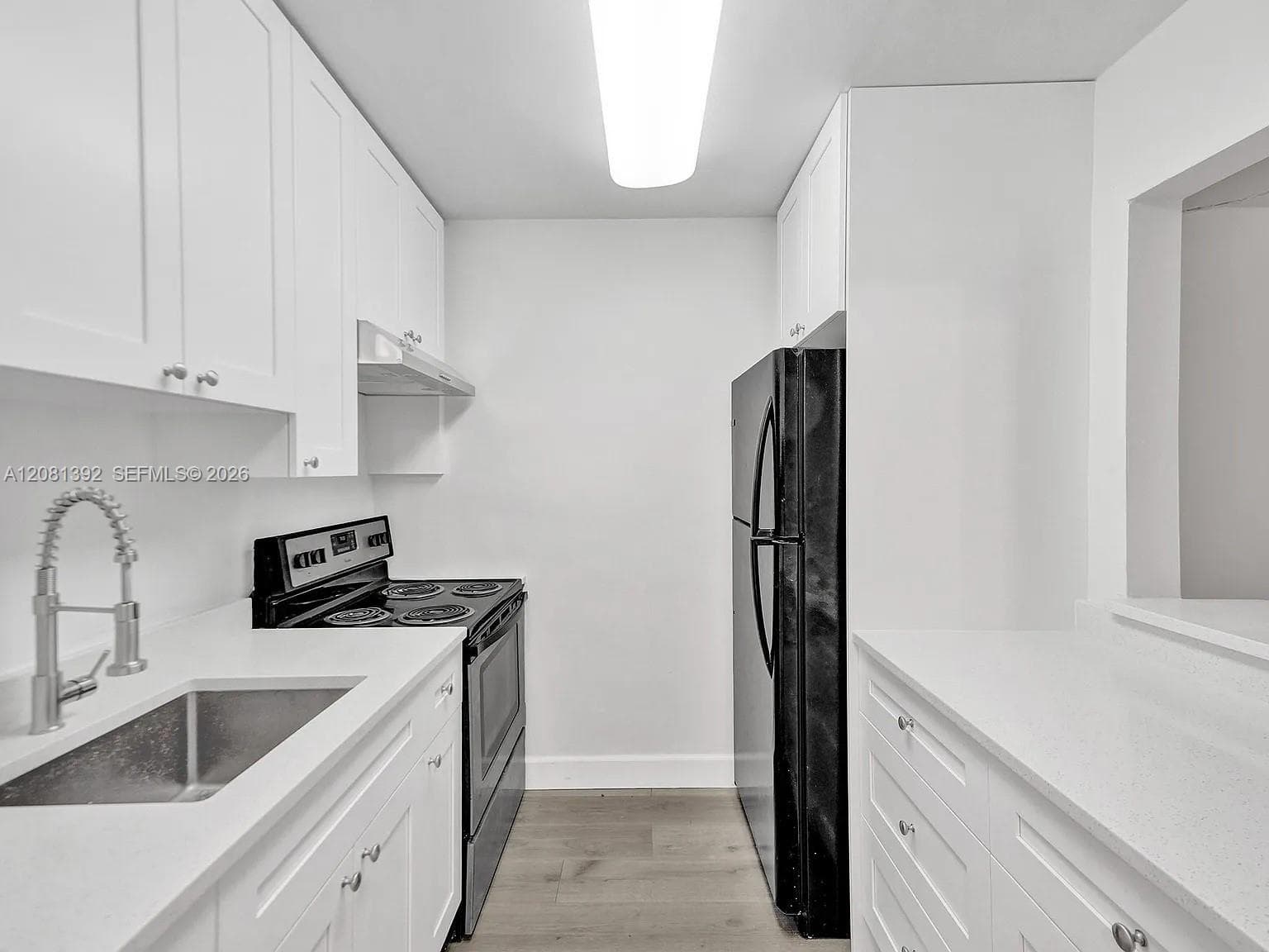 KINGSWAY APARTMENTS · #7 in Hollywood - Photo 12
