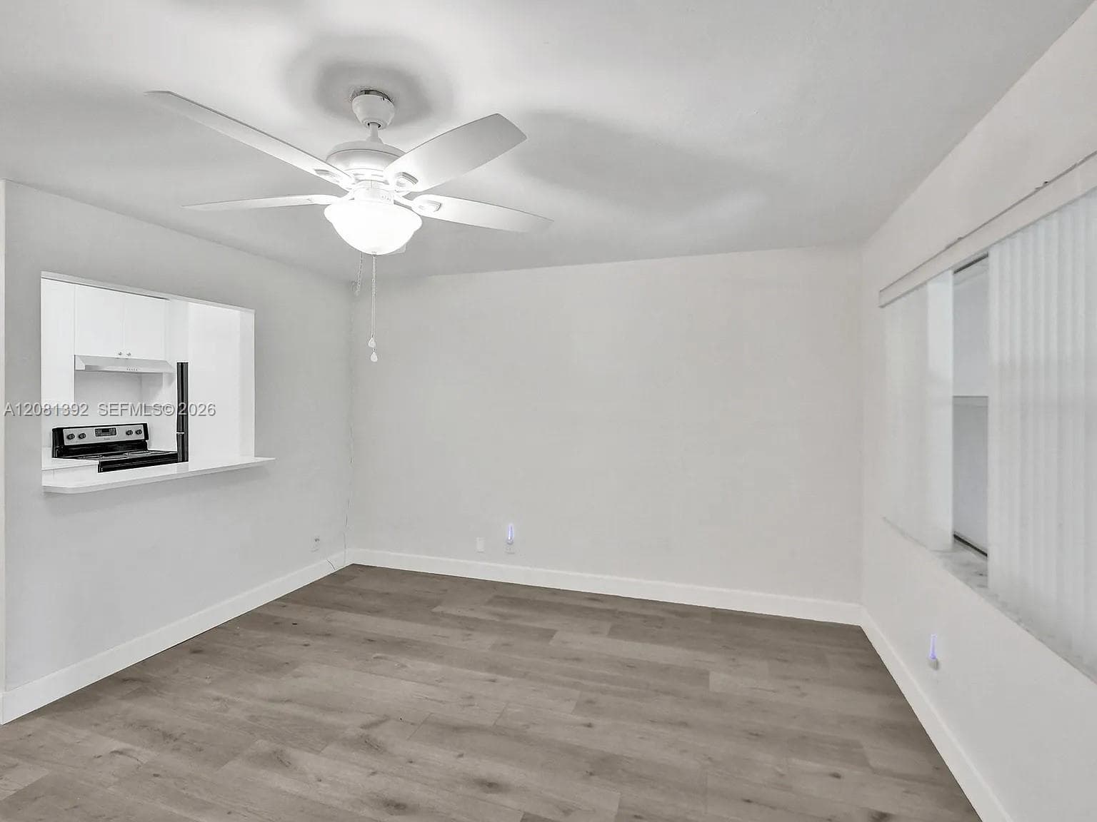KINGSWAY APARTMENTS · #7 in Hollywood - Photo 9