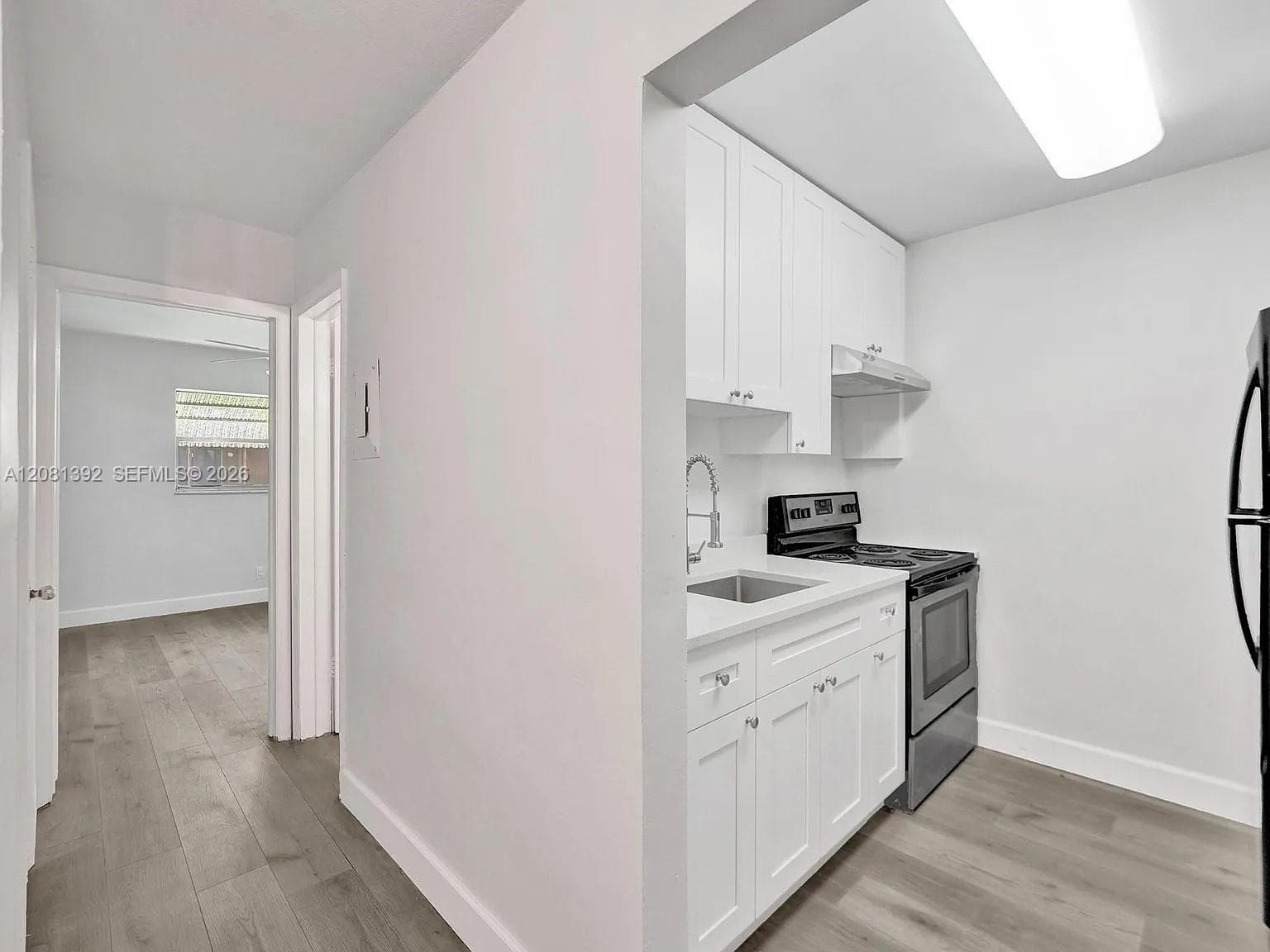 KINGSWAY APARTMENTS · #7 in Hollywood - Photo 10