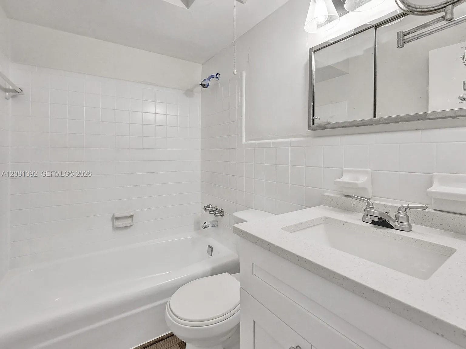 KINGSWAY APARTMENTS · #7 in Hollywood - Photo 14