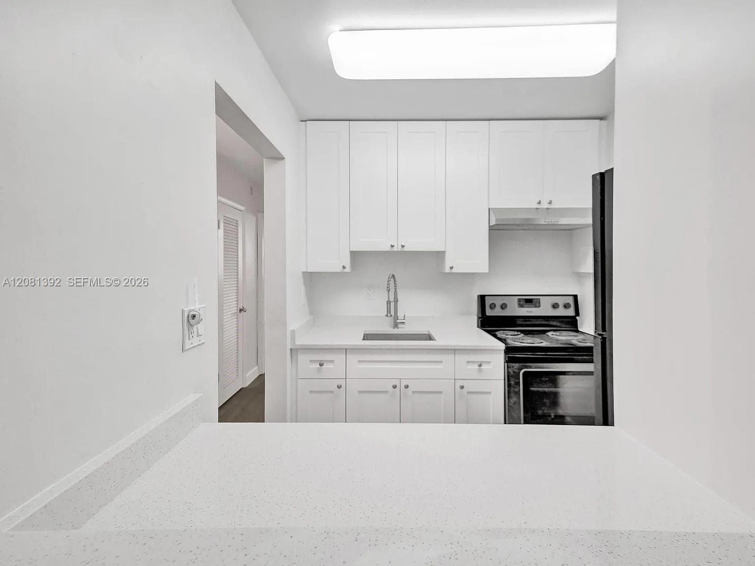 KINGSWAY APARTMENTS · #7 in Hollywood - Photo 8