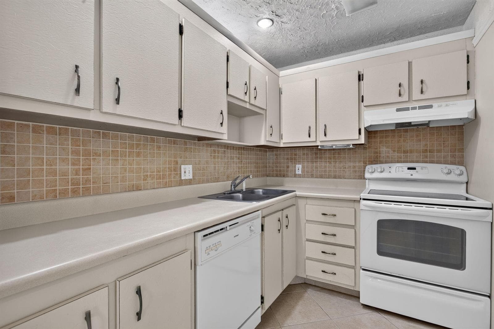 10-web-or-mls-2840 203-7