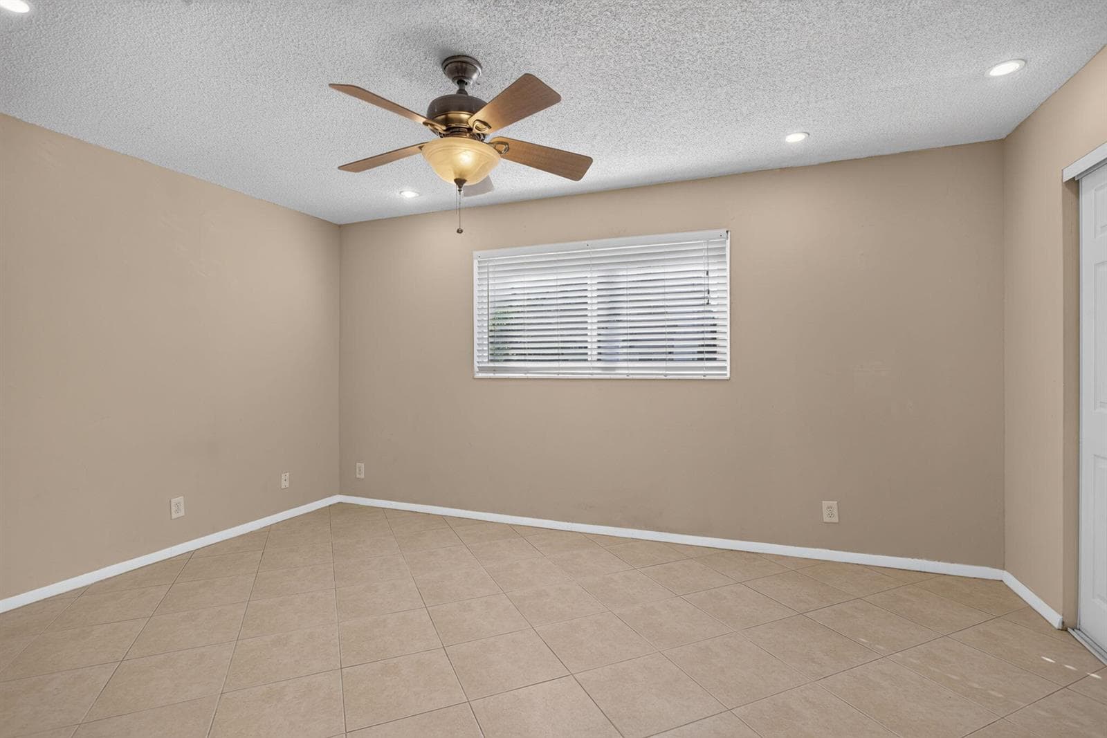 15-web-or-mls-2840 203-12