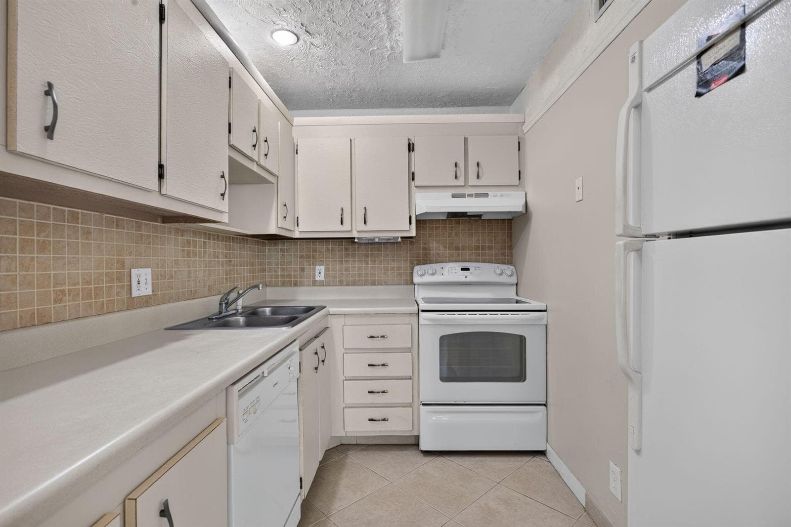 8-web-or-mls-2840 203-4