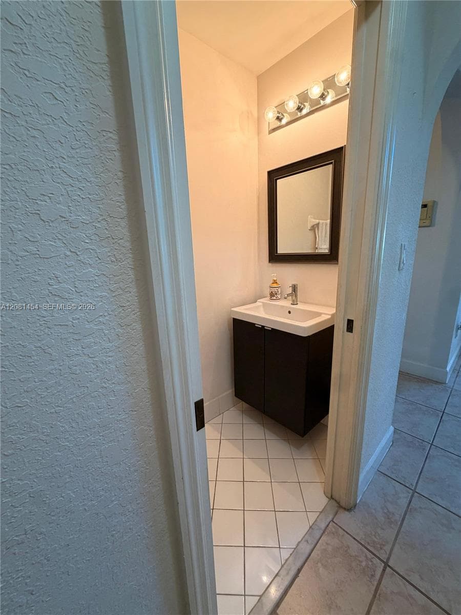 5154 NW 113th Ave photo 5