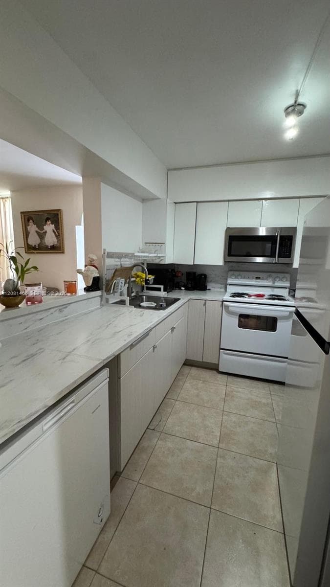 Avila South Condo · #144 in Sunny Isles Beach - Photo 3