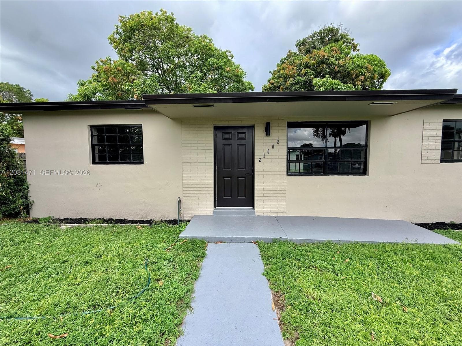 21002 NW 34th Ct photo 3