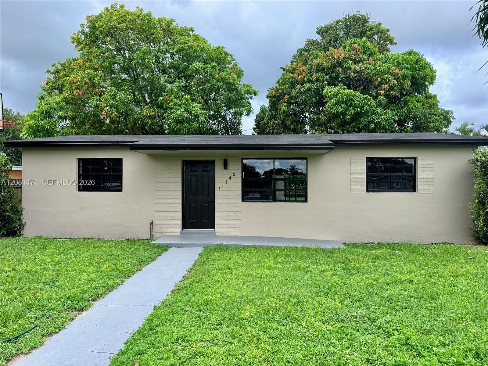 21002 NW 34th Ct photo 1