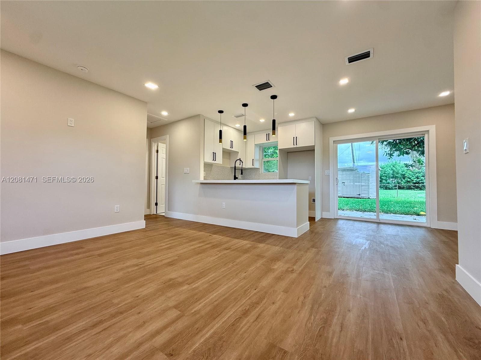 21002 NW 34th Ct photo 8