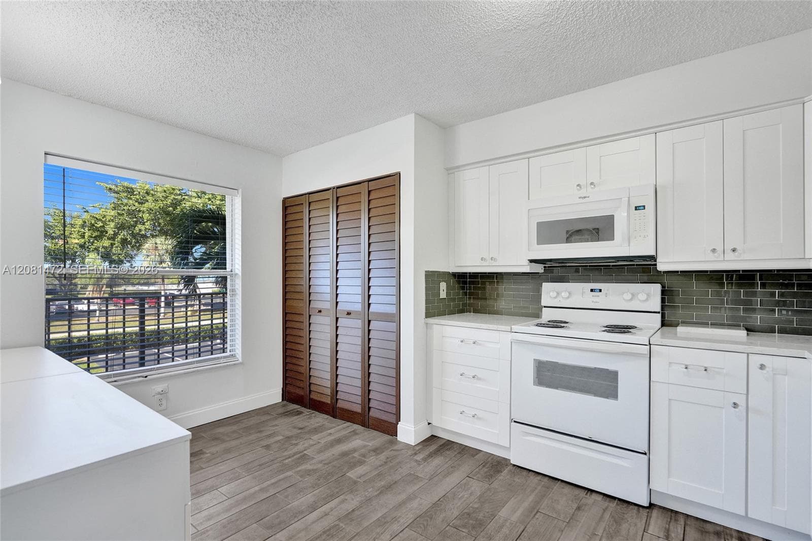 Waters Edge Towers Condo · #202 in Deerfield Beach - Photo 5