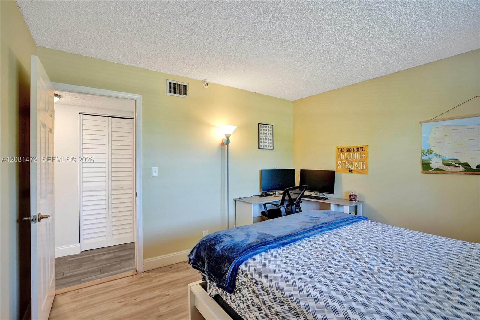 Guest bedroom with a front window!