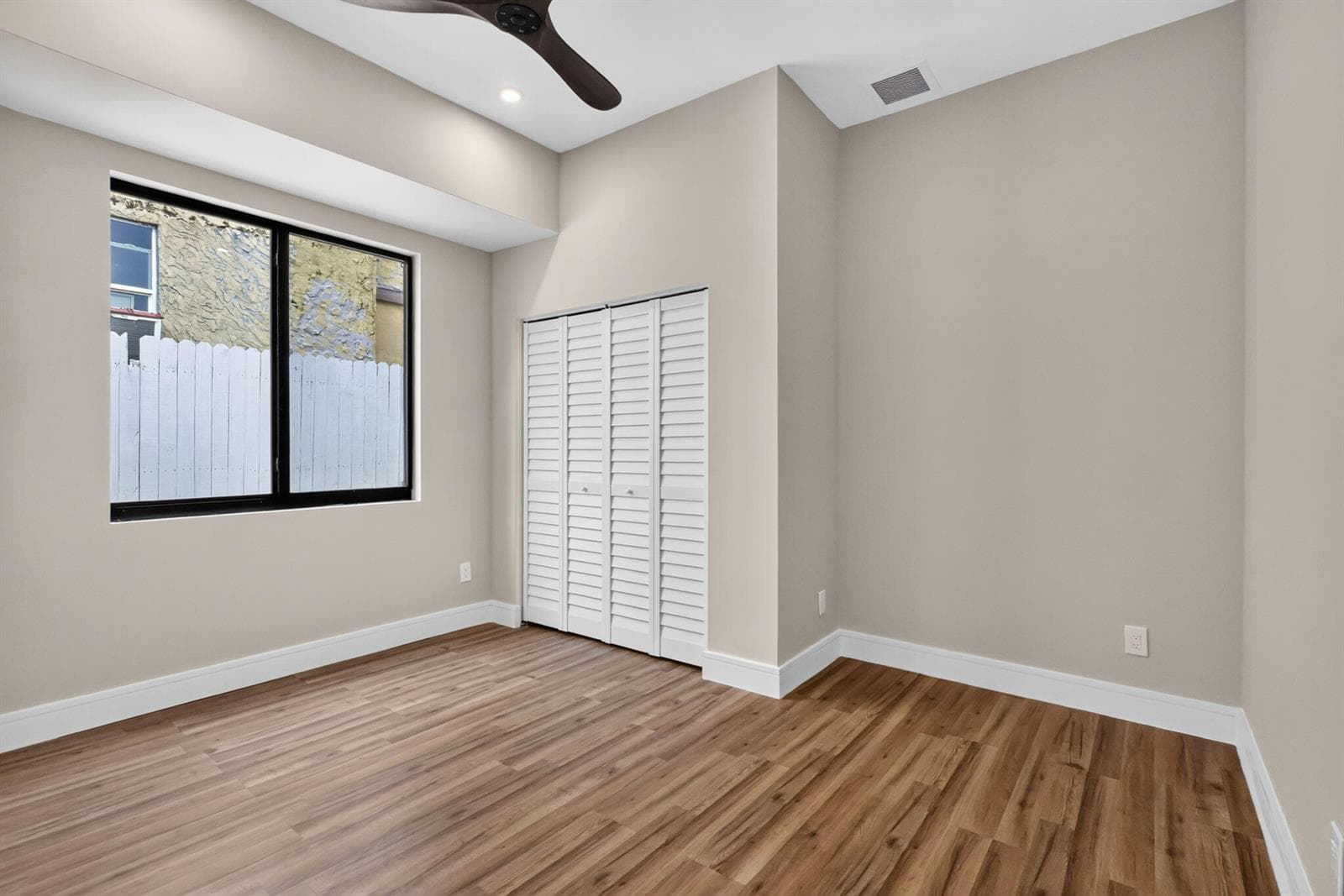 24-web-or-mls-043__14A4639