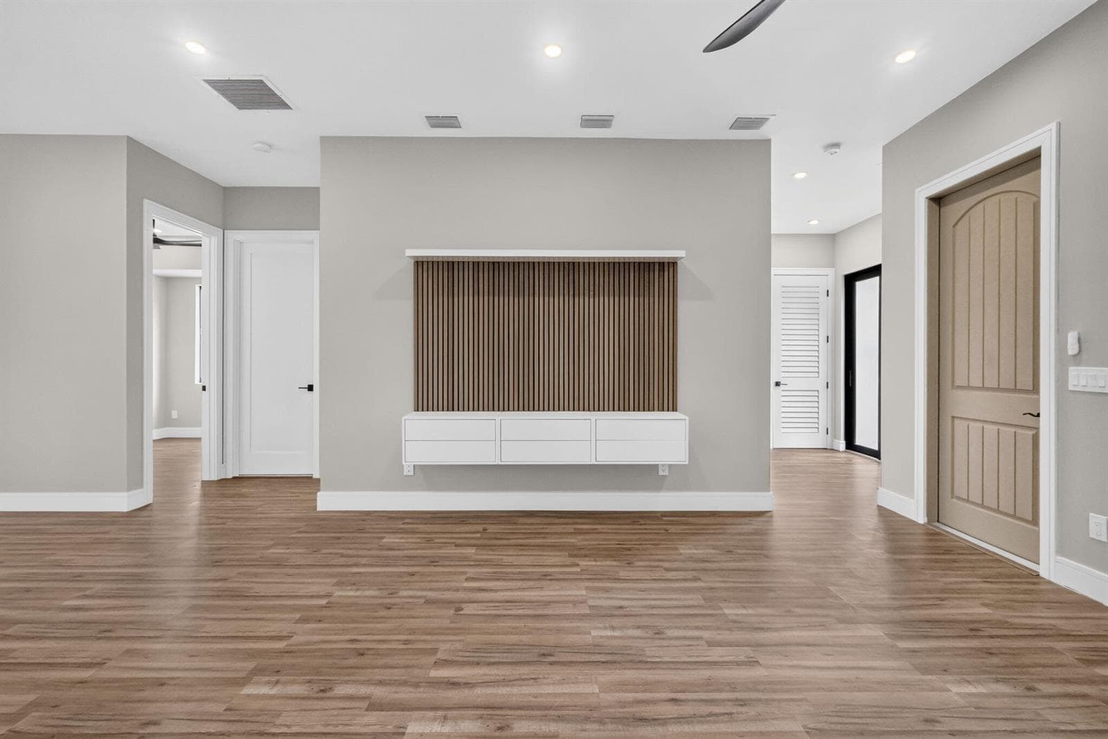 7-web-or-mls-041__14A4634