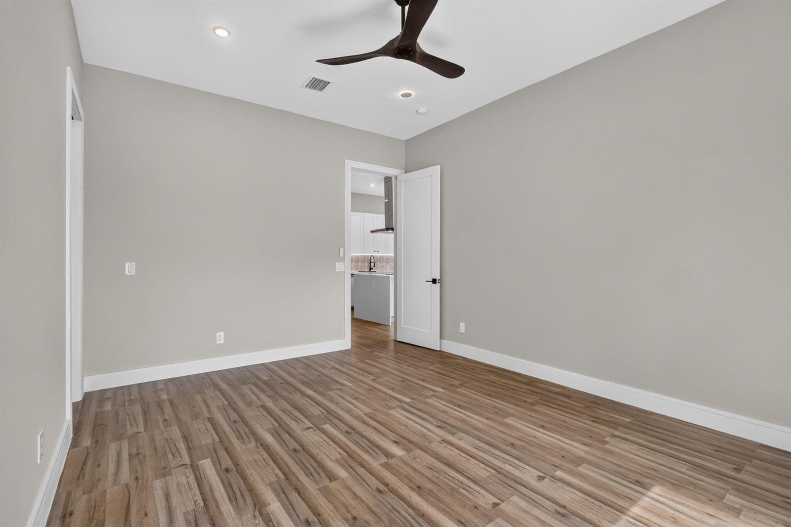 33-web-or-mls-059__14A4679