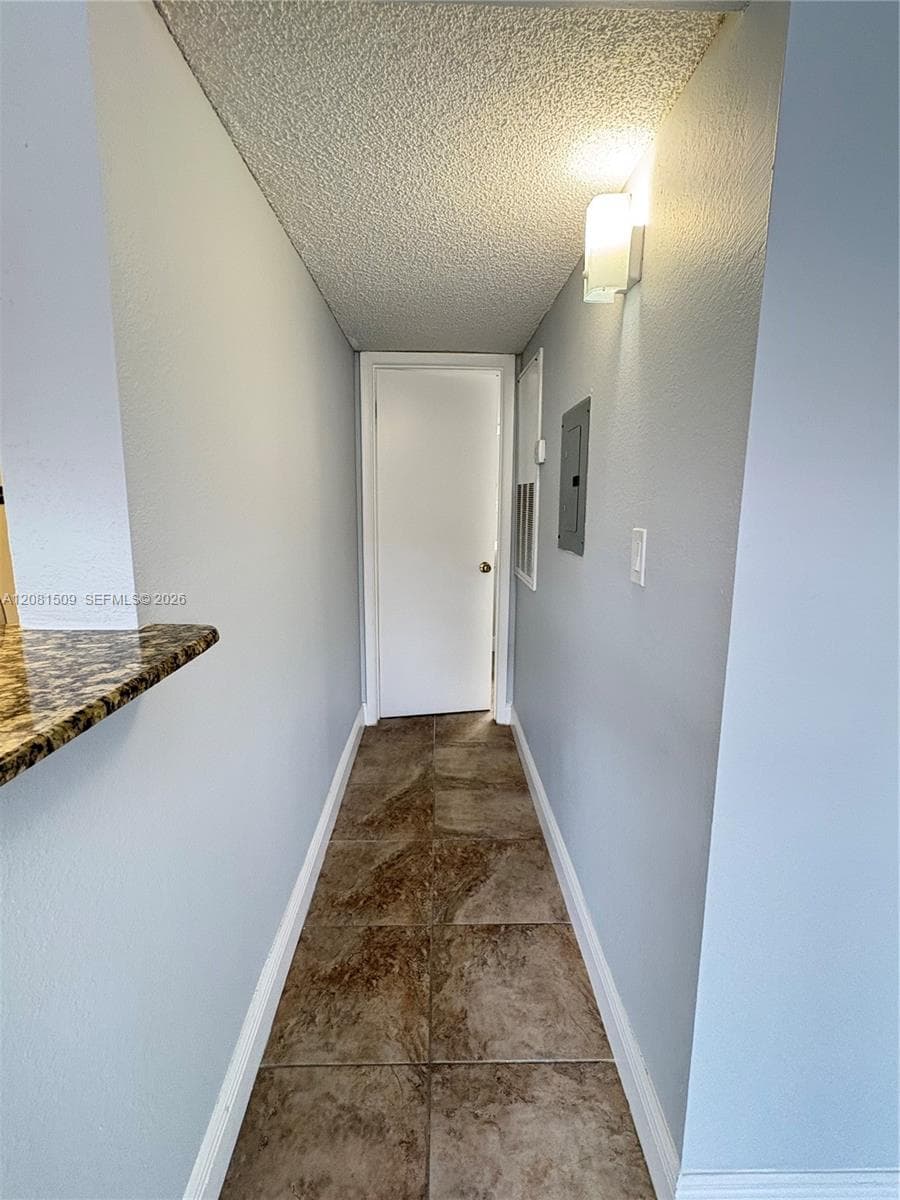 BISCAYNE BEACH CLUB CONDO · #1124 in Miami - Photo 6