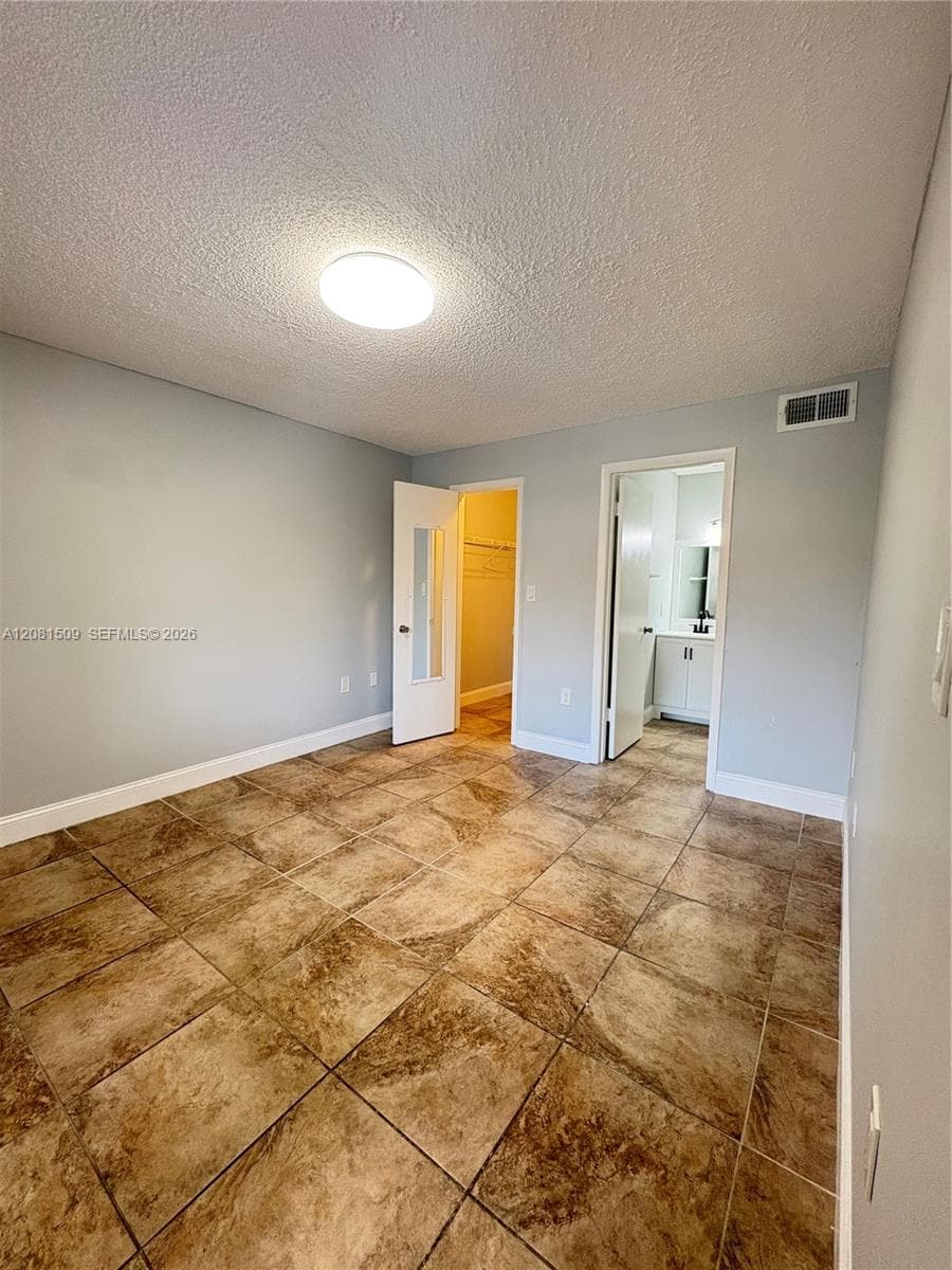 BISCAYNE BEACH CLUB CONDO · #1124 in Miami - Photo 15