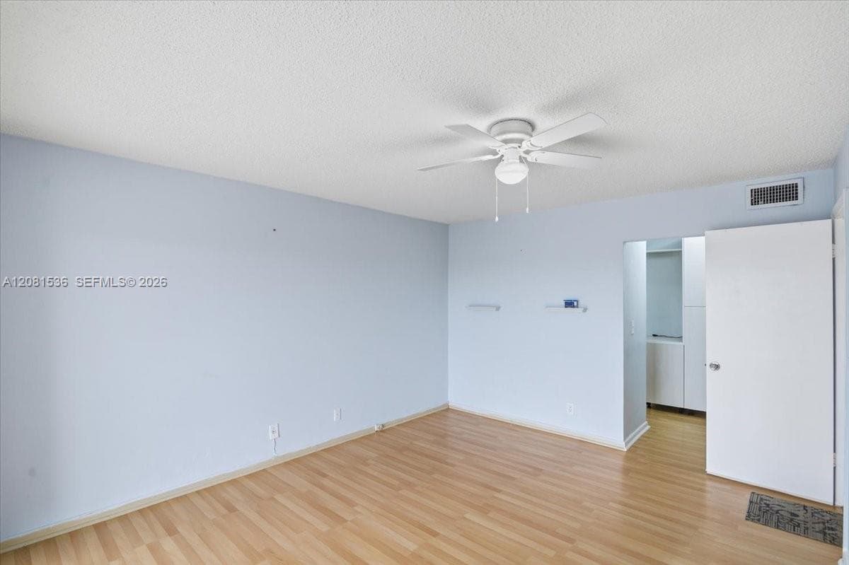 THIRD GULFSTREAM GARDEN · #501G in Hallandale Beach - Photo 9