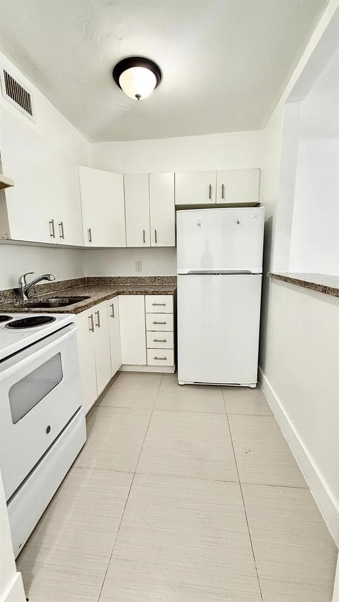 NORTH HOLLYWOOD · #101 in Dania Beach - Photo 7