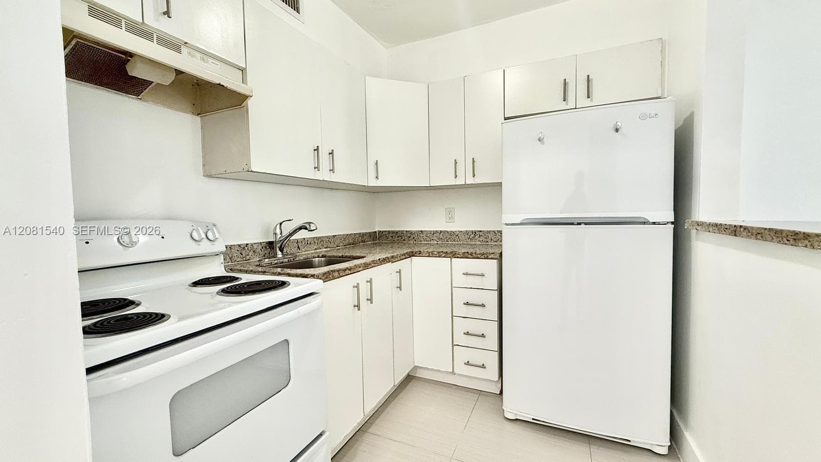 NORTH HOLLYWOOD · #101 in Dania Beach - Photo 8