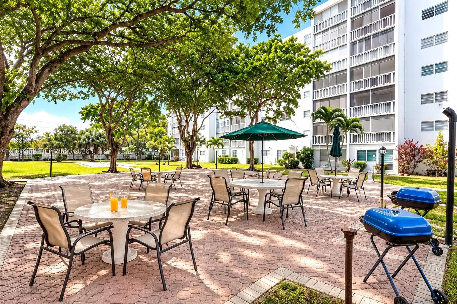 MEADOWBROOK TOWERS CONDO · #307 in Hallandale Beach - Photo 6