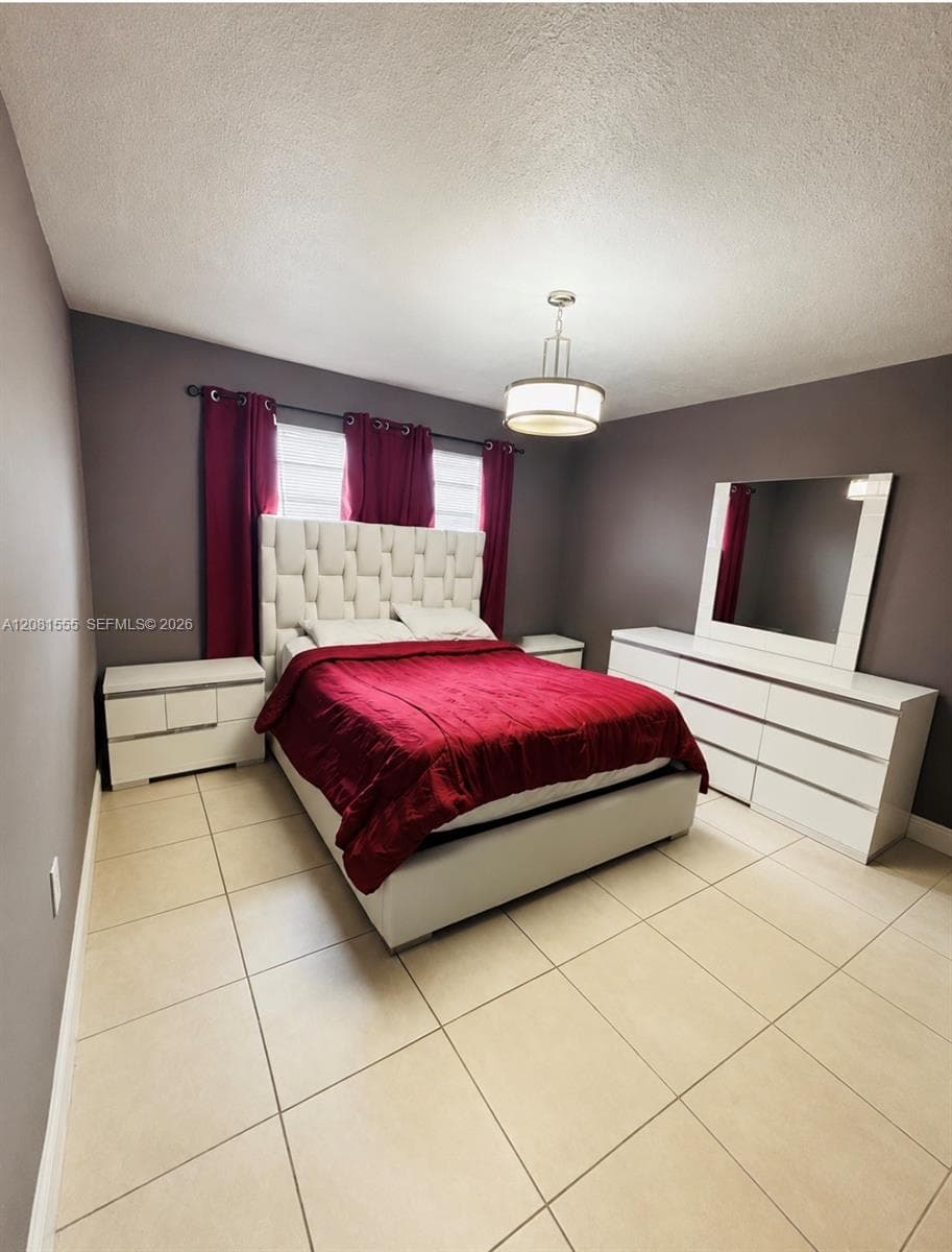 VISTA DEL LAGO CONDO V · #45 in Hialeah - Photo 4