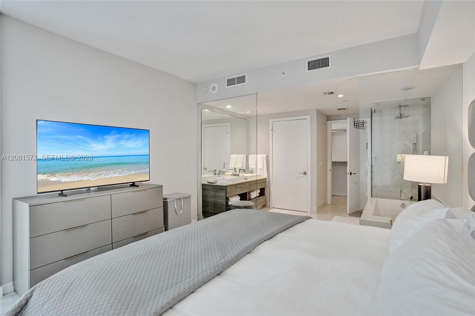Paraiso Bay · #3901 in Miami - Photo 11
