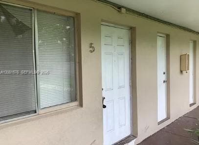 HOLLYWOOD LITTLE RANCHES · #5 in Hollywood - Photo 3