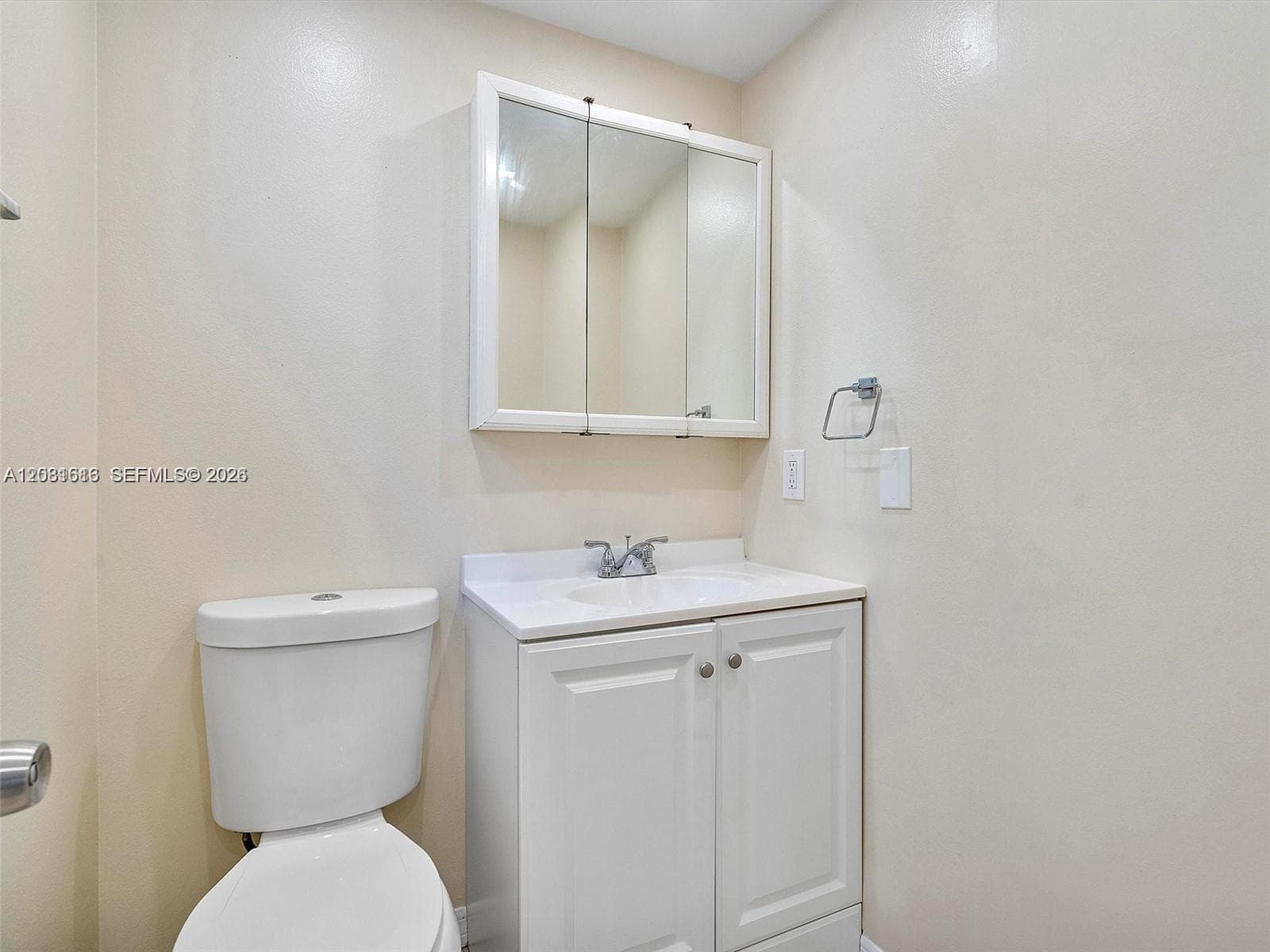 8941 NE 4th Ave Rd #8941 photo 27