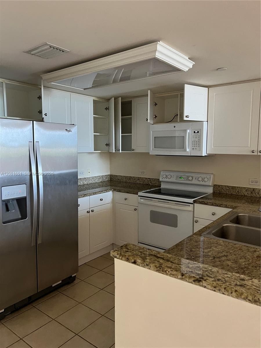 Turnberry on the Green · #611 in Aventura - Photo 18