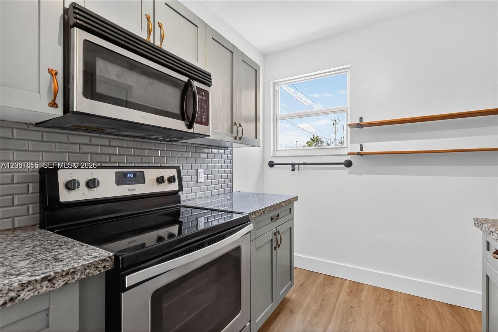 ISLAND POINT SOUTH CONDO · #25 in Miami Beach - Photo 2