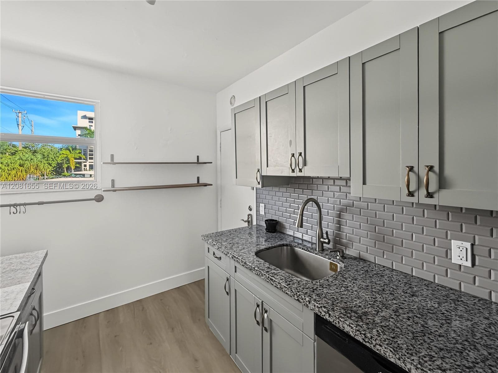 ISLAND POINT SOUTH CONDO · #25 in Miami Beach - Photo 4