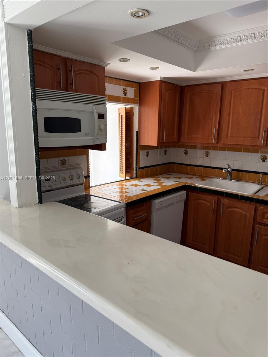 AVILA SOUTH CONDO · #326 in Sunny Isles Beach - Photo 4