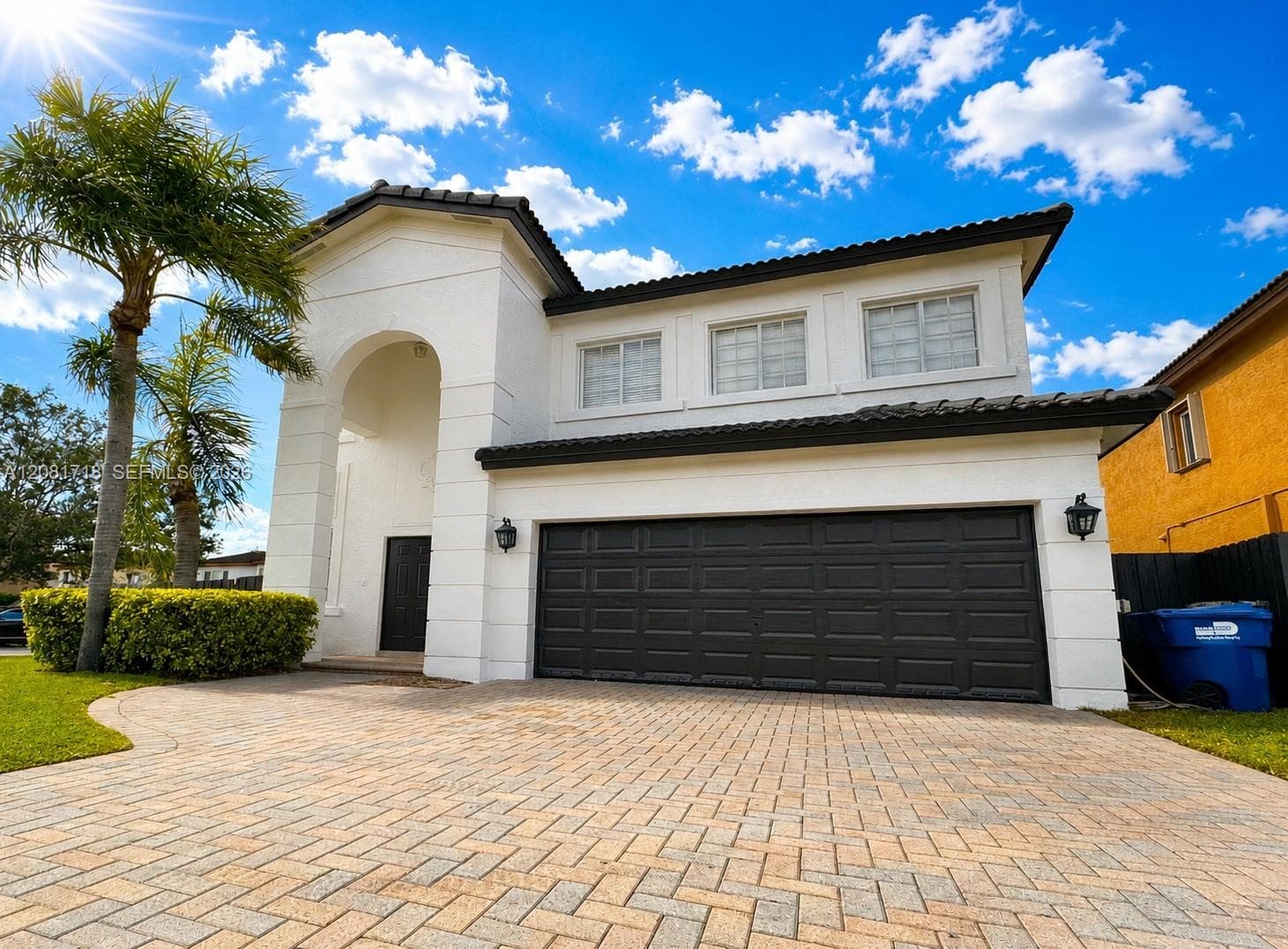 15813 SW 140th St photo 2