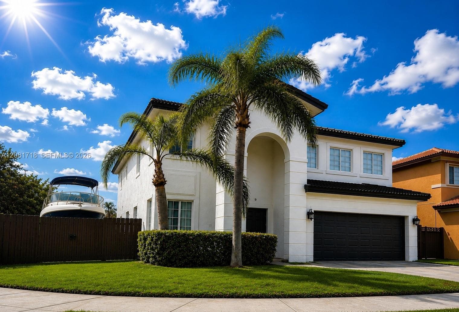15813 SW 140th St photo 1