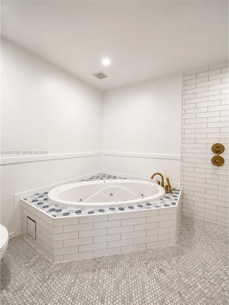 8041 NE Bayshore Ct #8041 photo 16