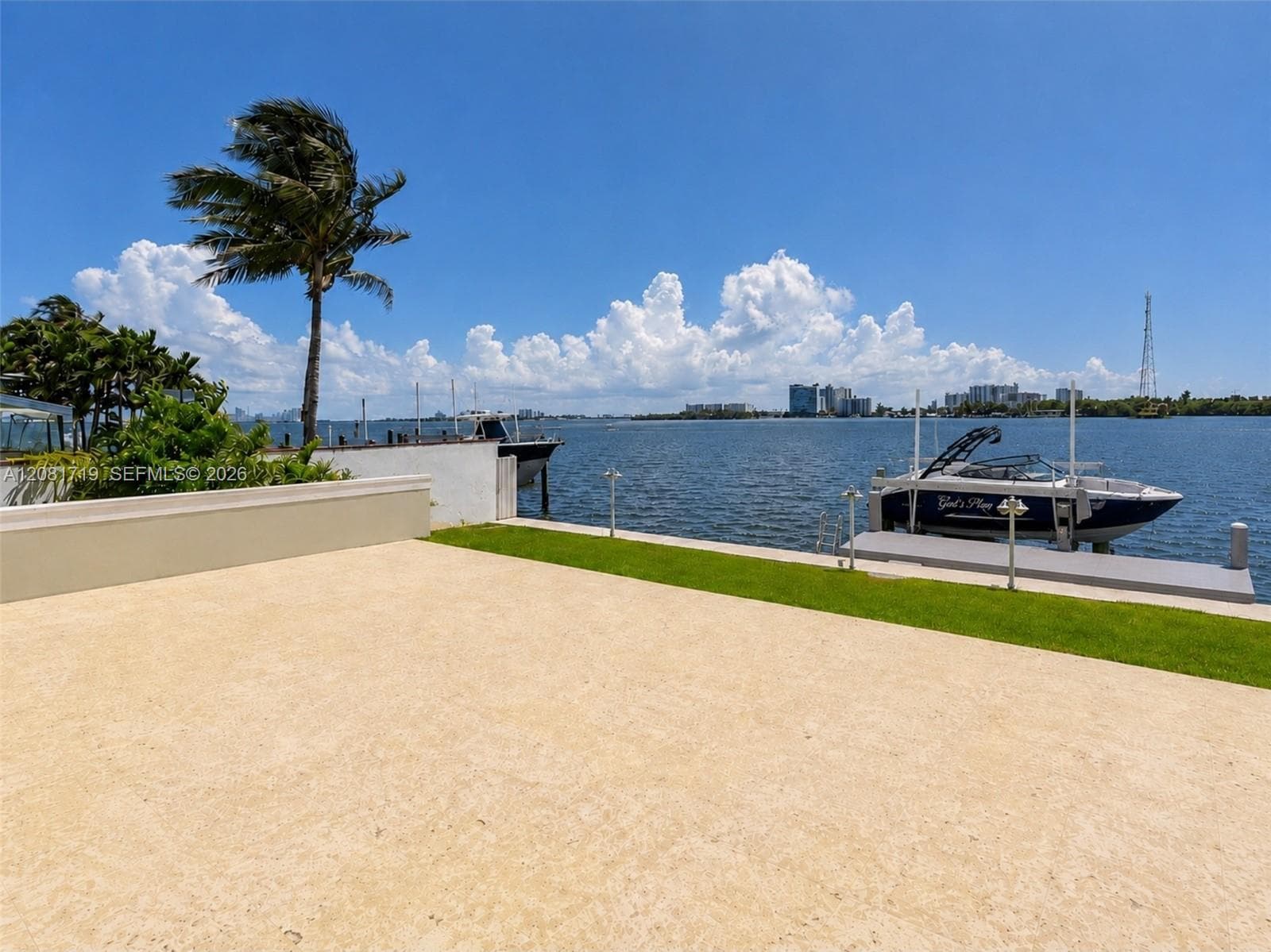 8041 NE Bayshore Ct #8041 photo 1