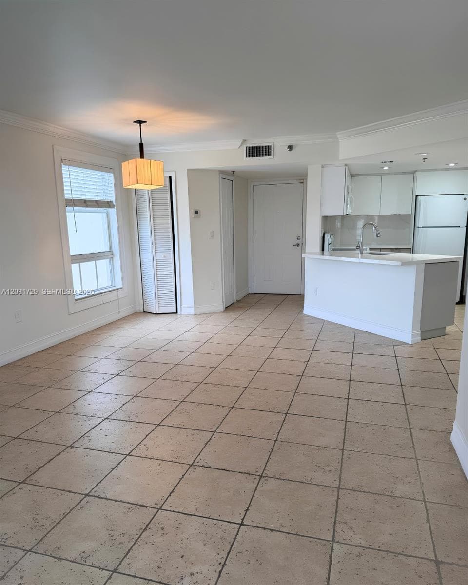 GABLES TERRACE CONDO · #1009 in Miami - Photo 9