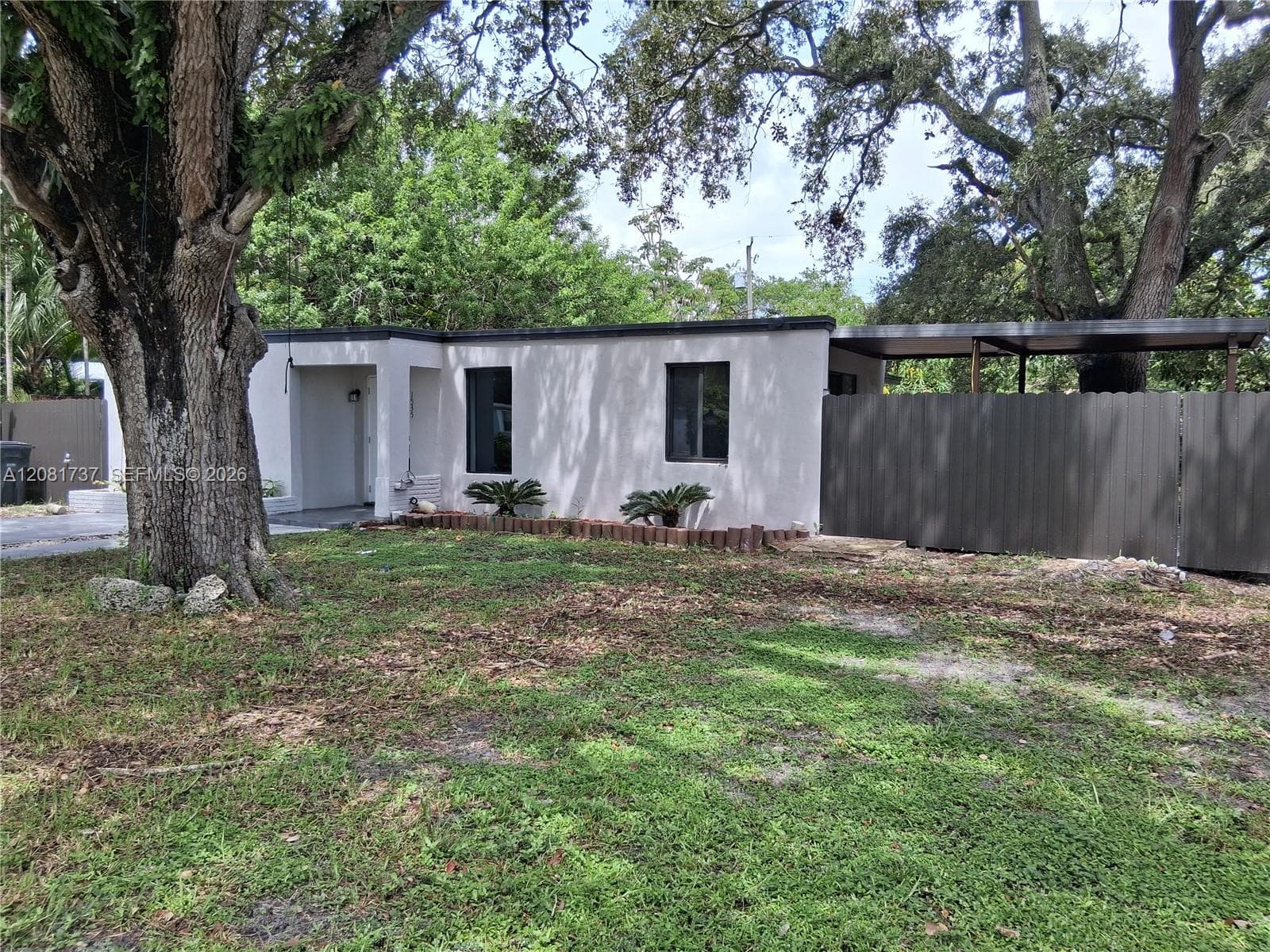 1535 NE 139 St photo 3
