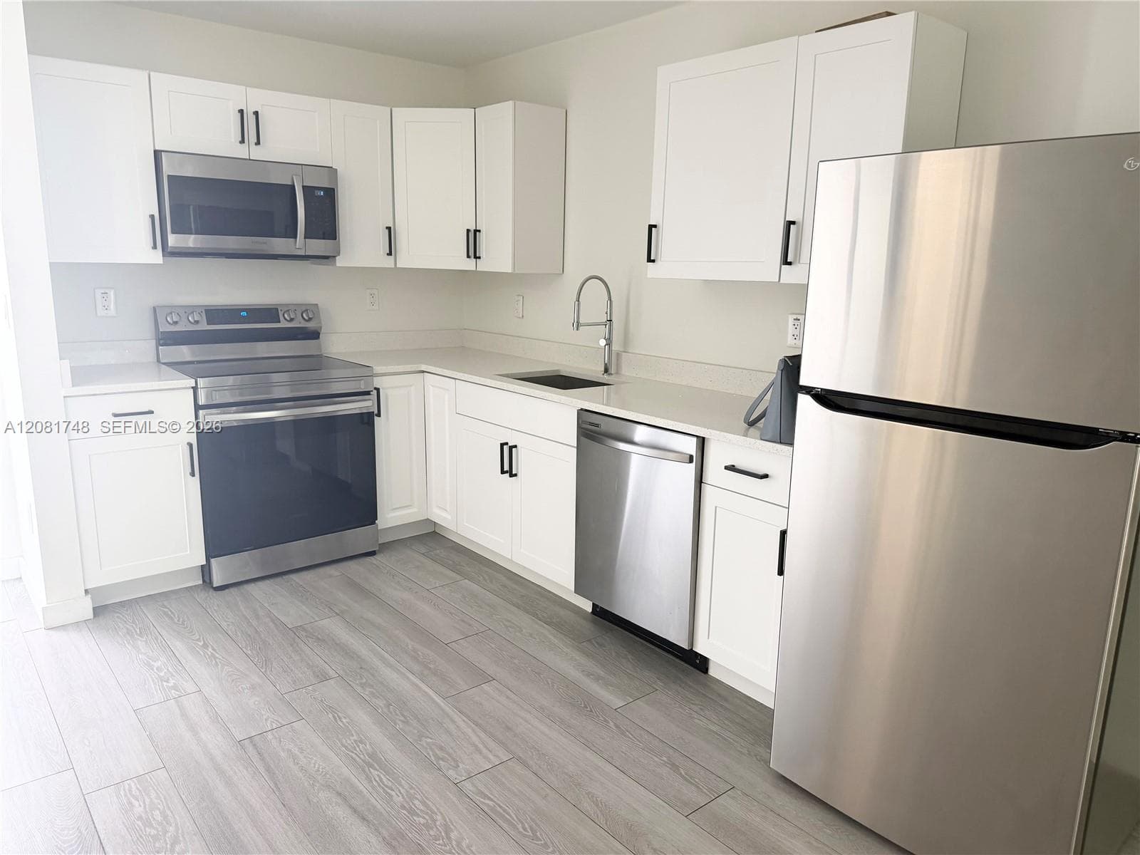 208 MERIDIAN CONDO · #6 in Miami Beach - Photo 3