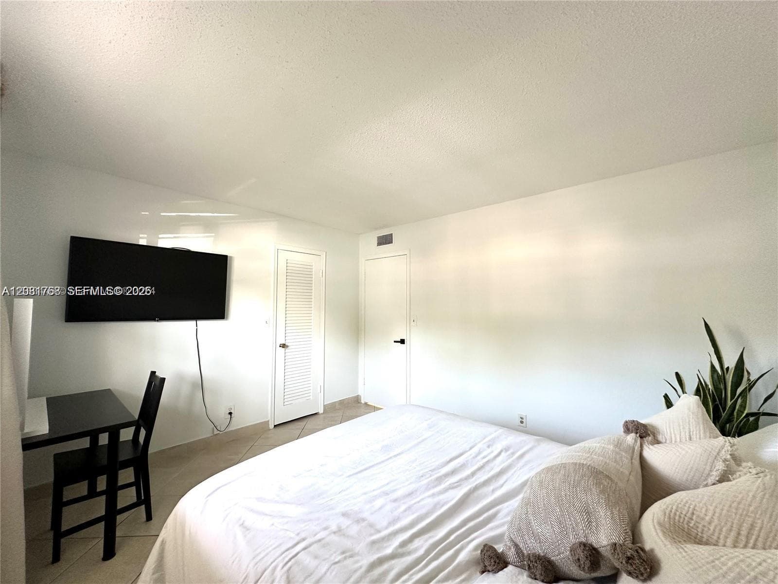 MEADOWBROOK TOWERS CONDO · #102 in Hallandale Beach - Photo 16