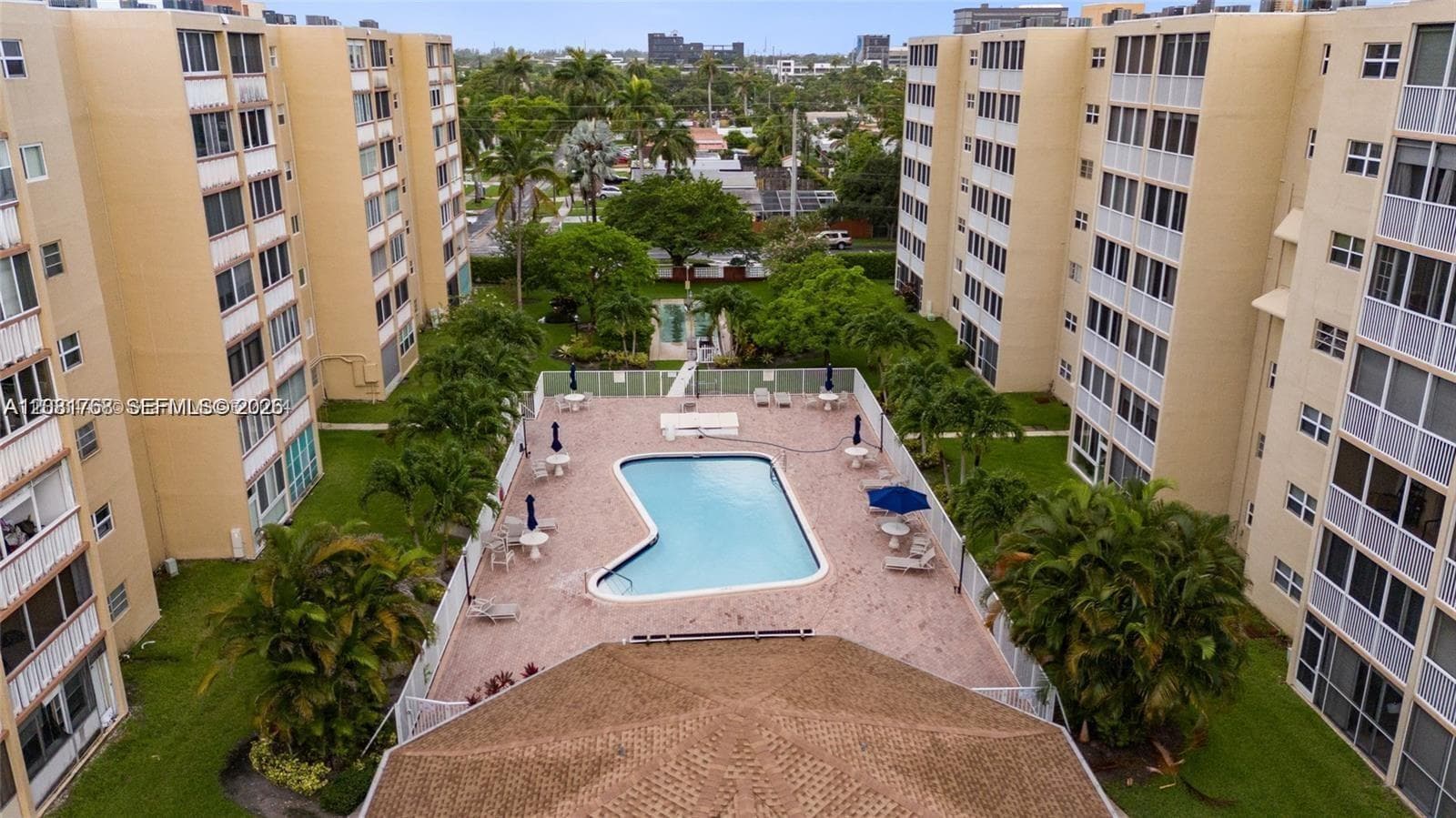 MEADOWBROOK TOWERS CONDO · #102 in Hallandale Beach - Photo 20