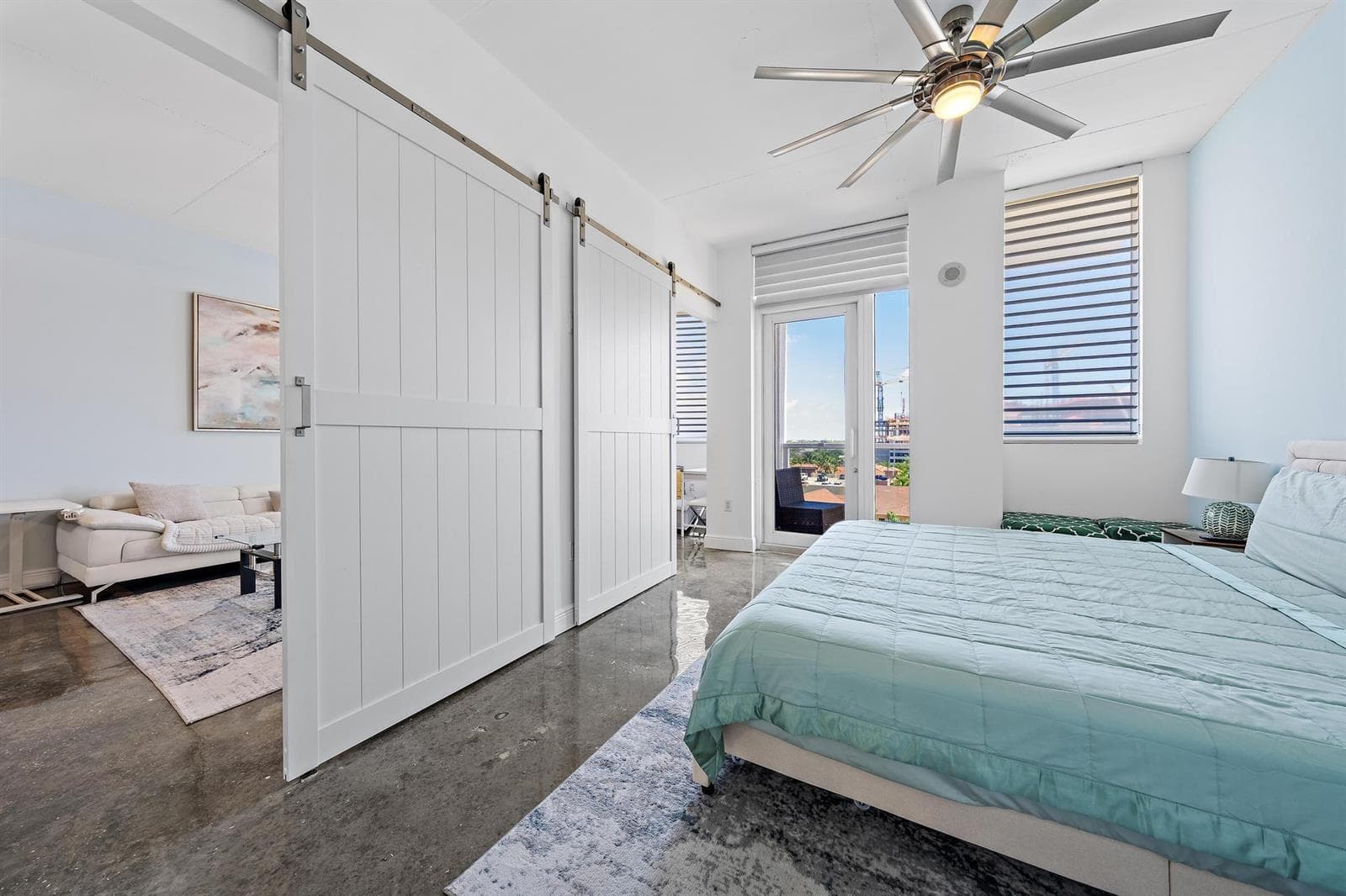 1617 N Flagler Dr 801-2