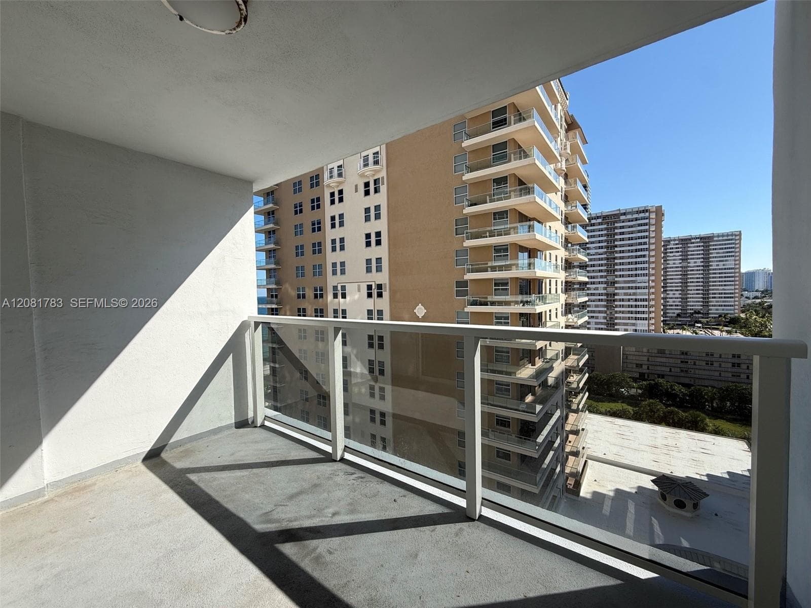 LA MER SOUTH · #1206 in Hallandale Beach - Photo 3