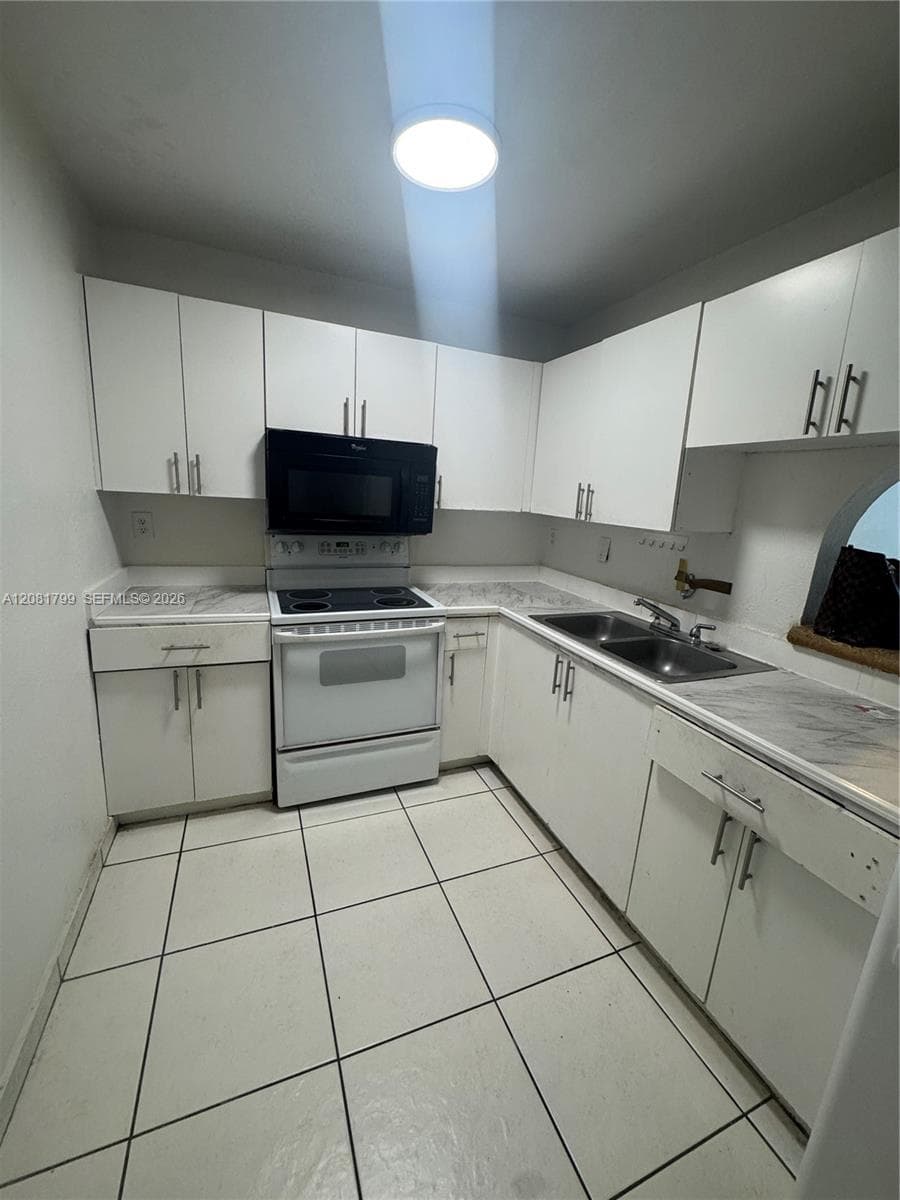 WESTLAND GARDENS CONDO · #201 in Hialeah - Photo 8