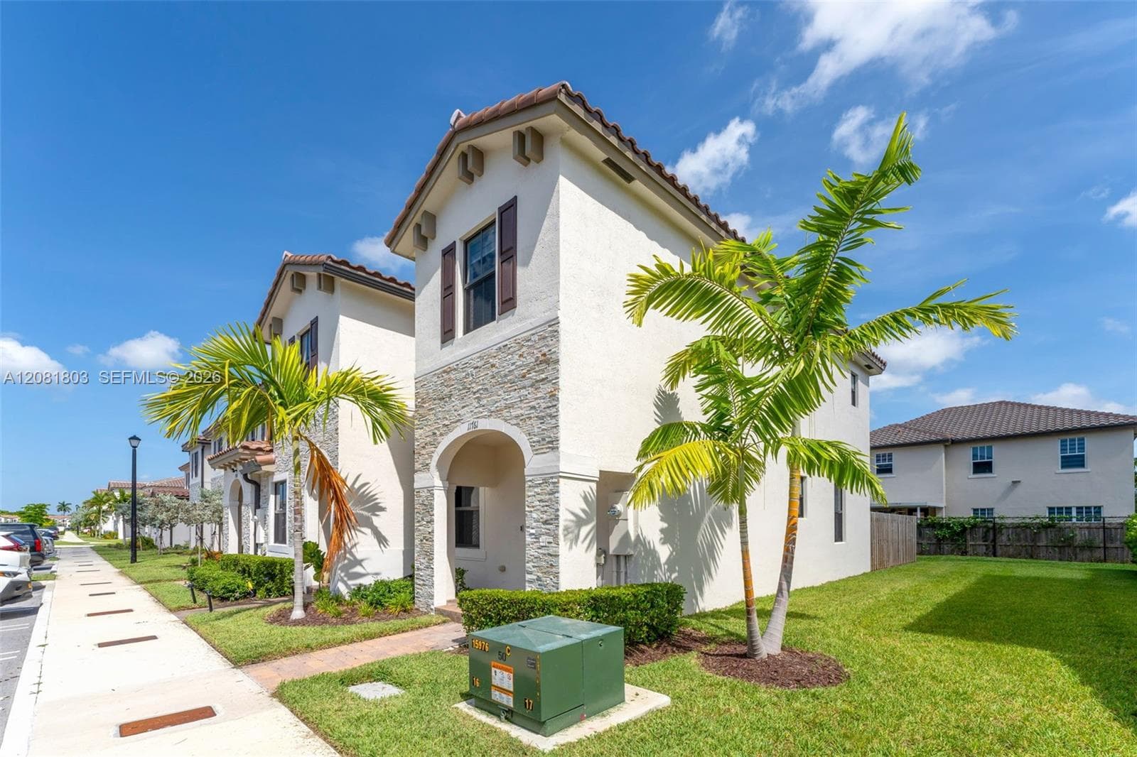 11761 SW 245th Ter #11761 photo 2