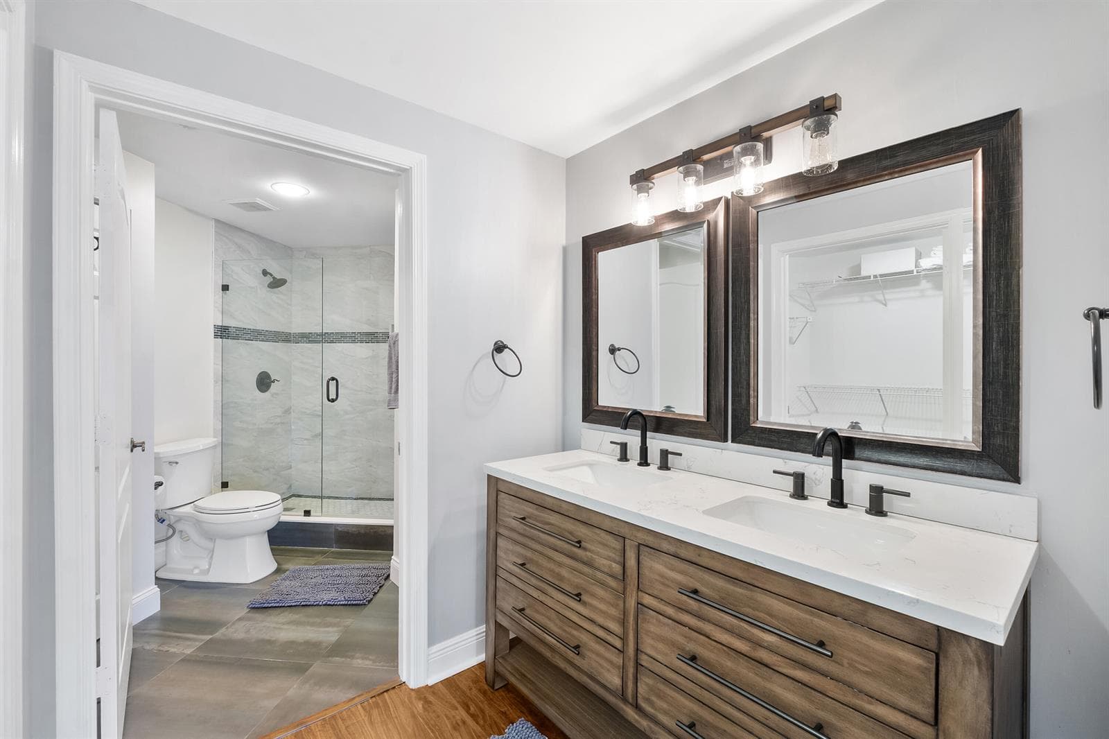 800 Uno Lago Dr U204_009