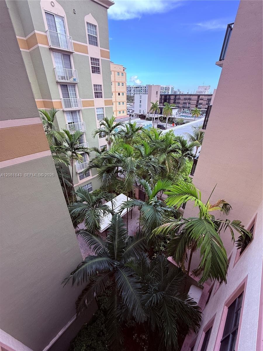 REGENT PARK CONDO · #608A in Hollywood - Photo 20
