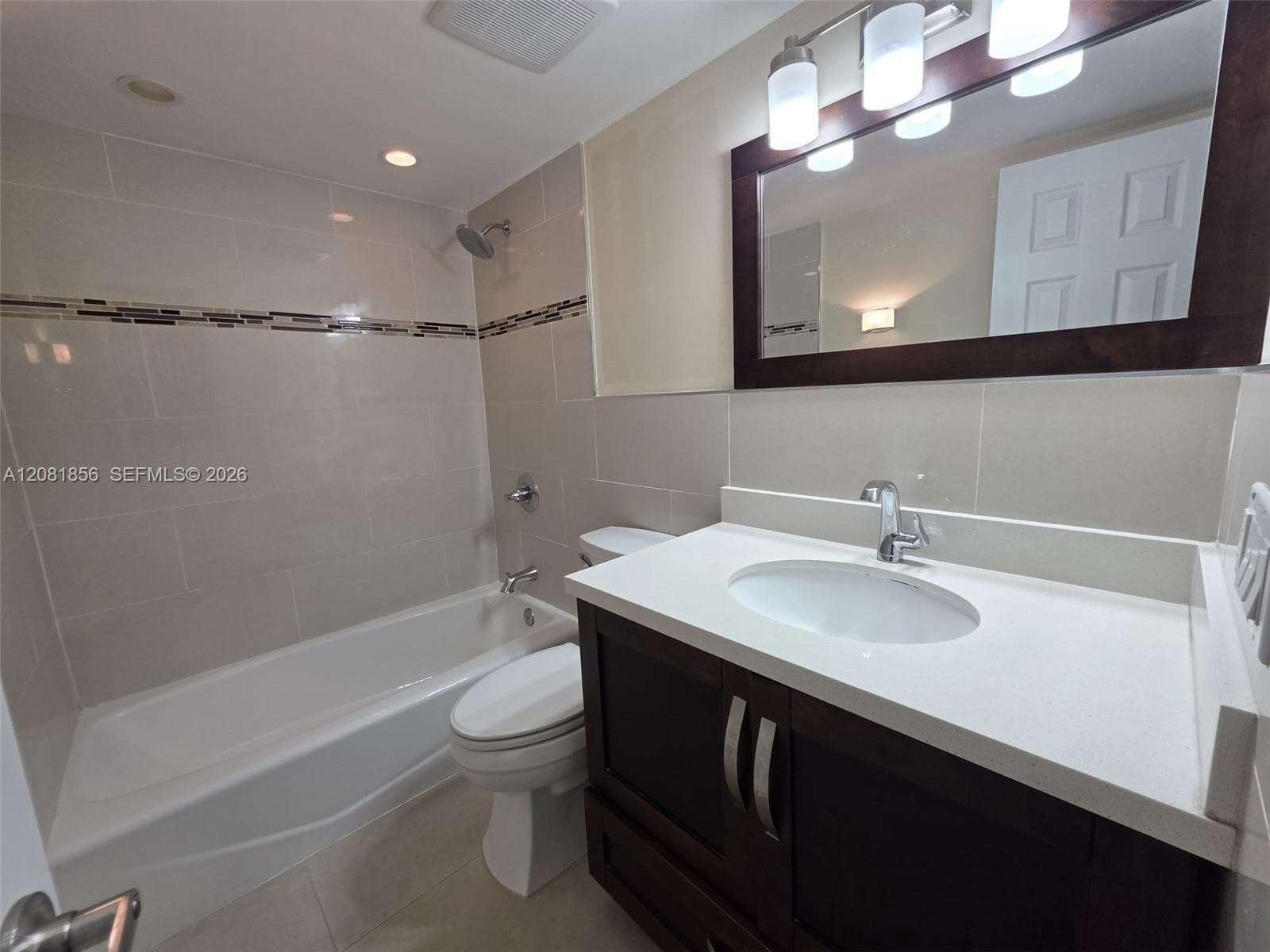Master Bathroom Bath